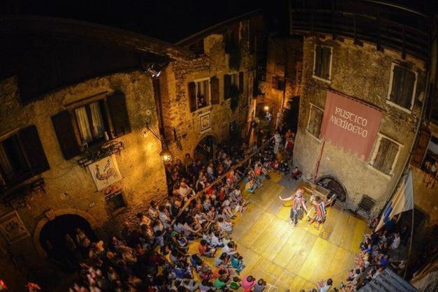 Rustica Sul Lago Tenno Primo Piano מראה חיצוני תמונה